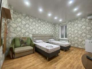 Гостевой дом Дом туриста Миллерово 2-местный номер стандарт-1