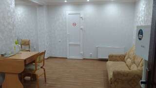 Гостевой дом Дом туриста Миллерово Номер стандарт семейный-3